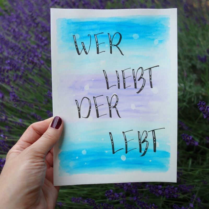 Handlettering - farbiger Hintergrund ohne Aquarellfarben - HANDMADE Kultur