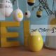 Oster-Deko: Pappbuchstaben mit Wolle umwickeln