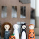 Halloween Deko - Holzstabfiguren und Gespensterspuk-Haus