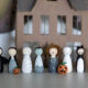 Halloween Deko - Holzstabfiguren und Gespensterspuk-Haus