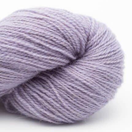 Dry Desert Camel 2-ply LIGHT fingering handgesponnen bling it on (light purple) - Nomadnoos