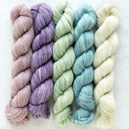 Fino Minis Strickset für Schal & Loop handgefärbt Henrietta - Manos del Uruguay