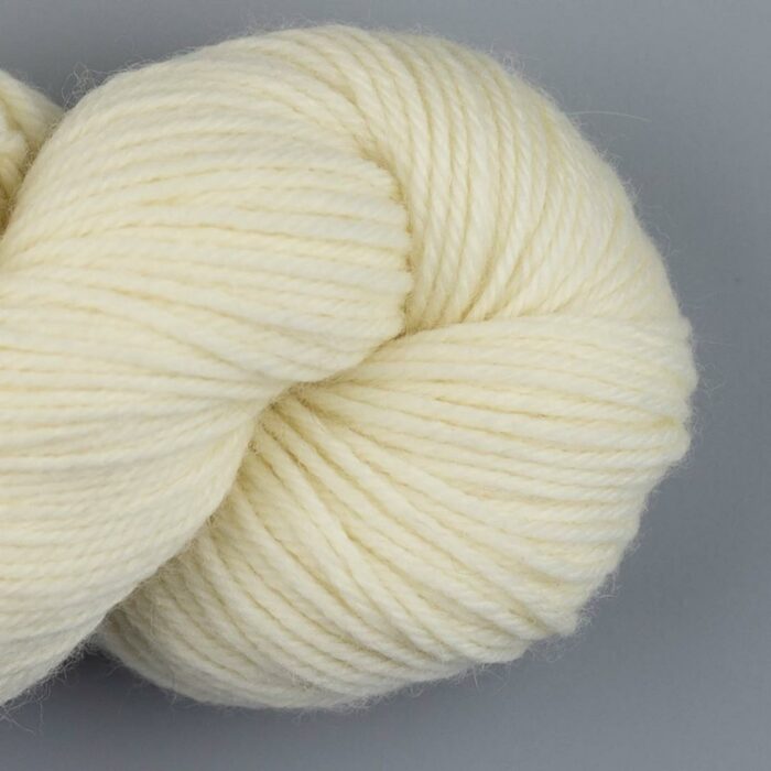 MUYUNA Superwash Wolle ungefärbt Natur - Kremke Soul Wool