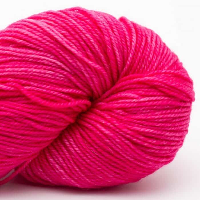 Proper Sock Solids 100g handgefärbt Hot Pink - Cowgirl Blues