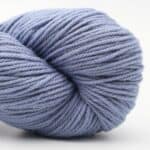 Skadi Merino d'Arles GOTS 100g Stranddistel Blau - Hey Mama Wolf