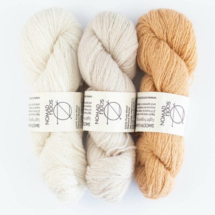 Smooth Sartuul Sheep Wool 2-ply LIGHT FINGERING handgesponnen - Nomadnoos