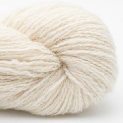 Smooth Sartuul Sheep Wool 2-ply LIGHT FINGERING handgesponnen altai white (undyed) - Nomadnoos