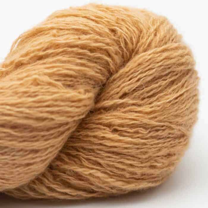 Smooth Sartuul Sheep Wool 2-ply LIGHT FINGERING handgesponnen this gold sleighs me (yellow) - Nomadnoos