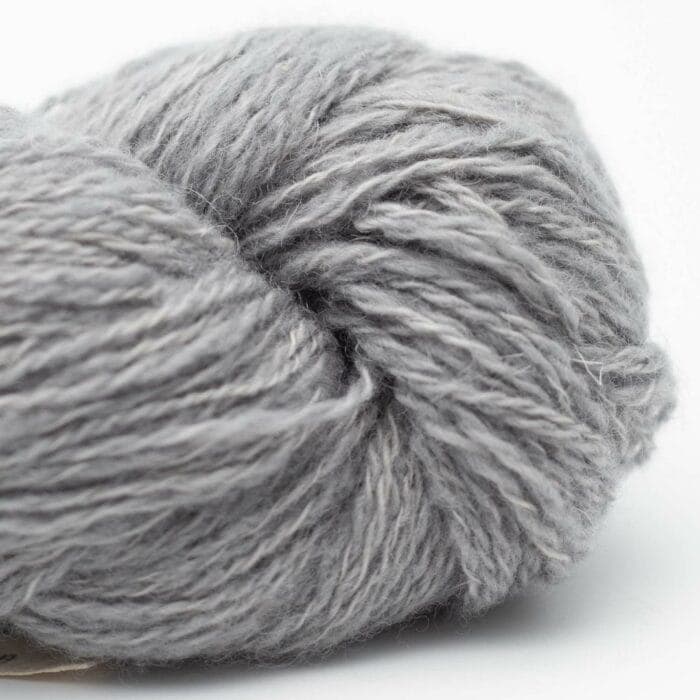 Smooth Sartuul Sheep Wool 2-ply LIGHT FINGERING handgesponnen tinsel tinsel (light grey) - Nomadnoos