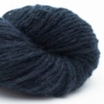 Smooth Sartuul Sheep Wool 4-ply ARAN handgesponnen drama at scala (navy) - Nomadnoos