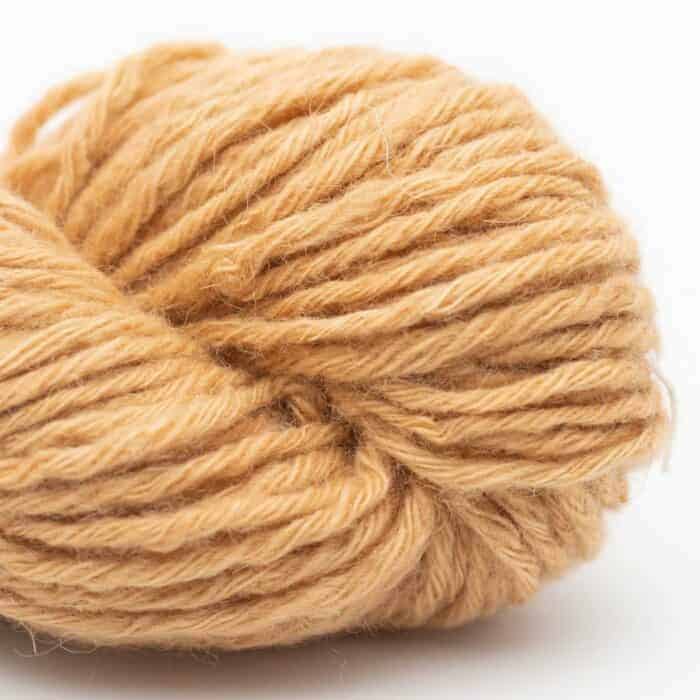 Smooth Sartuul Sheep Wool 8-ply BULKY handgesponnen this gold sleighs me (yellow) - Nomadnoos