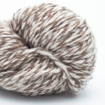 So Soft Yak and Sartuul 3-ply fingering handgesponnen closer than you might sheep (white/brown) - Nomadnoos