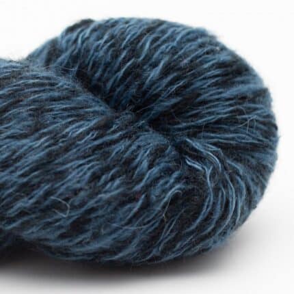 So Soft Yak and Sartuul 3-ply fingering handgesponnen mountains in my bag (black/blue) - Nomadnoos