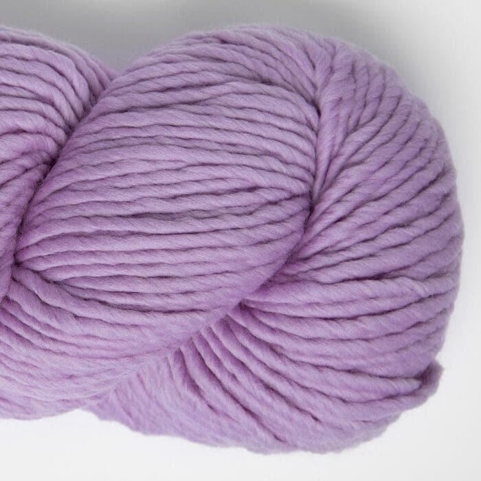 Yana FINE Highland Wool 200g Lilac Daisy - Amano