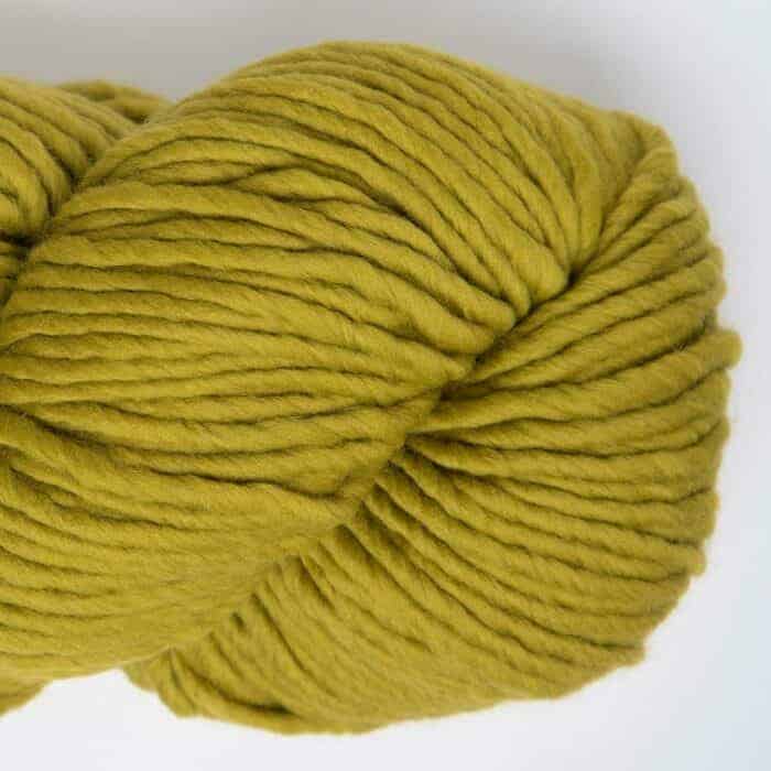 Yana FINE Highland Wool 200g Olive - Amano