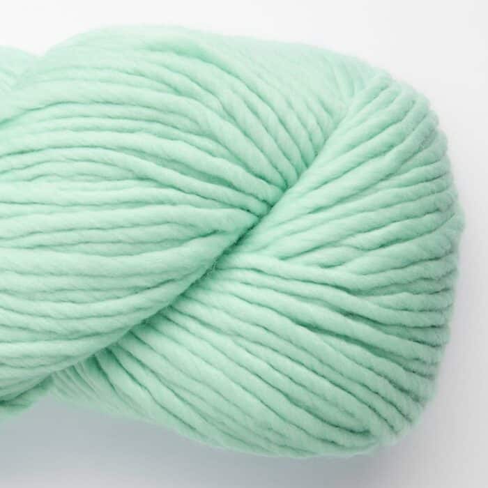 Yana FINE Highland Wool 200g Sale Farben Fresh Mint - Amano