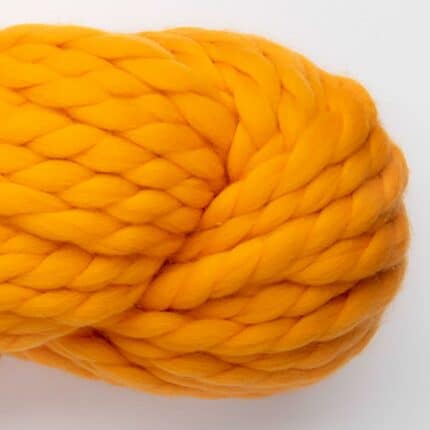 Yana XL Highland Wool 200g Sale Farben Saffron - Amano