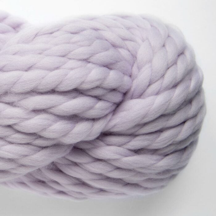 Yana XL Highland Wool 200g Sugared Violet - Amano