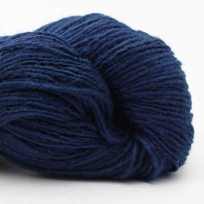 Ylva pflanzengefärbt 100g Dunkles Indigo Blau - Hey Mama Wolf